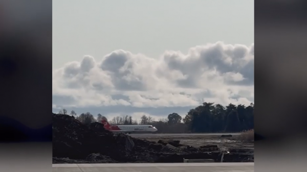 Аэропорт Сухума принял первый за более чем 30 лет пассажирский лайнер - новостной портал st-piter.ru