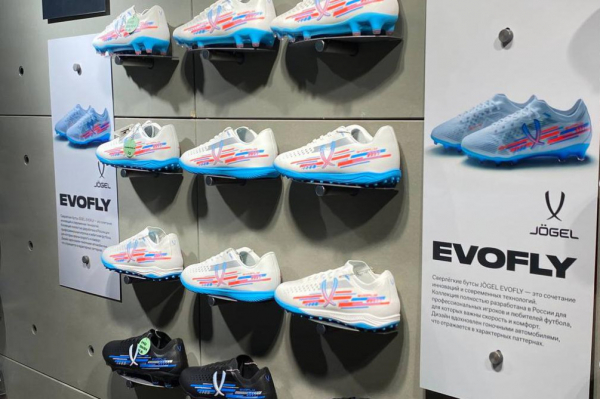 Футболист сборной презентовал первые российские бутсы - новостной портал st-piter.ru