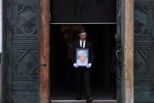 Как прошла церемония прощания с чемпионом мира по шахматам Спасским - новостной портал st-piter.ru