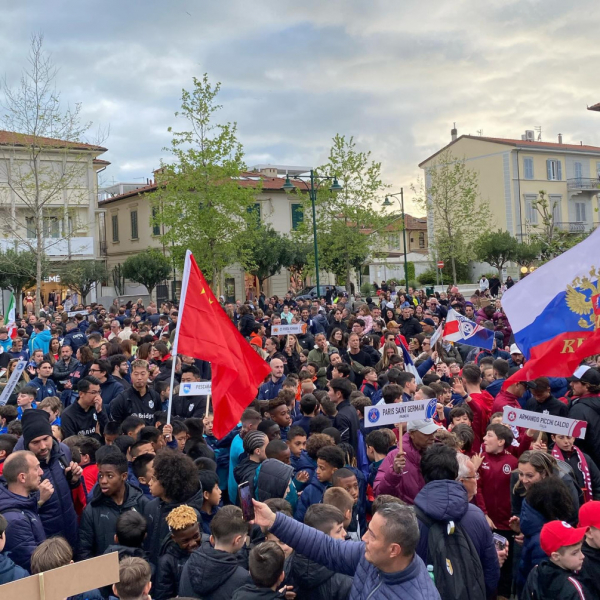 Юные футболисты впервые сыграли под флагом России в ЕС с начала санкций - новостной портал st-piter.ru