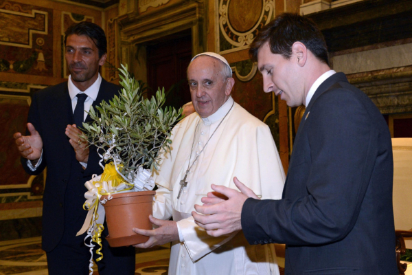&laquo;Месси&nbsp;&mdash; бог футбола? Святотатство&raquo;. Каким болельщиком был папа Франциск - новостной портал st-piter.ru