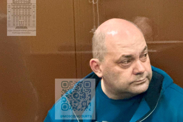 Появились кадры с экс-губернатором Курской области Смирновым в суде - новостной портал st-piter.ru