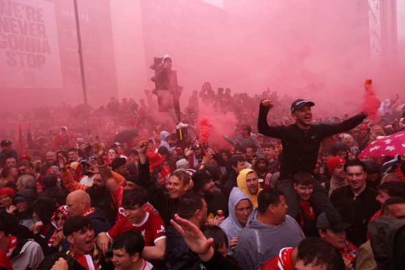 Как прошел чемпионский парад &laquo;Ливерпуля&raquo;, завершившийся трагедией - новостной портал st-piter.ru