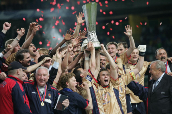 Клуб из России 20 лет назад впервые взял еврокубок. Как это было - новостной портал st-piter.ru