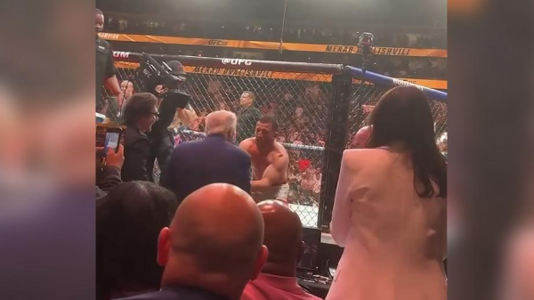 Грузинский чемпион UFC бросился к Трампу после защиты титула - новостной портал st-piter.ru