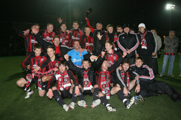 &laquo;Химки&raquo;&nbsp;&mdash; всё! Чем запомнился клуб, в котором играли легенды &laquo;Спартака&raquo; - новостной портал st-piter.ru