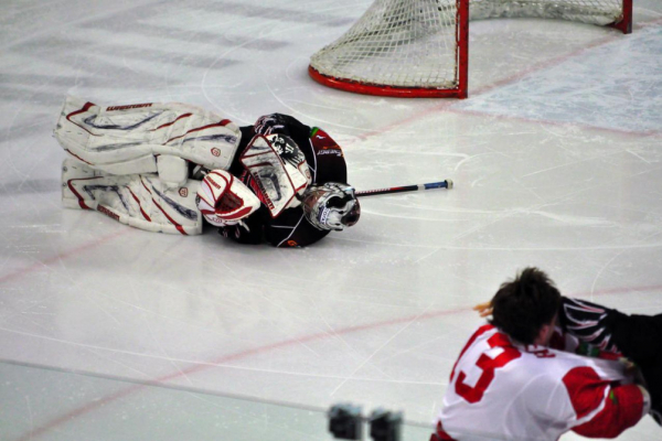 &laquo;Мафиози&raquo;, драки, девочки. Чем запомнился самый самобытный клуб КХЛ - новостной портал st-piter.ru