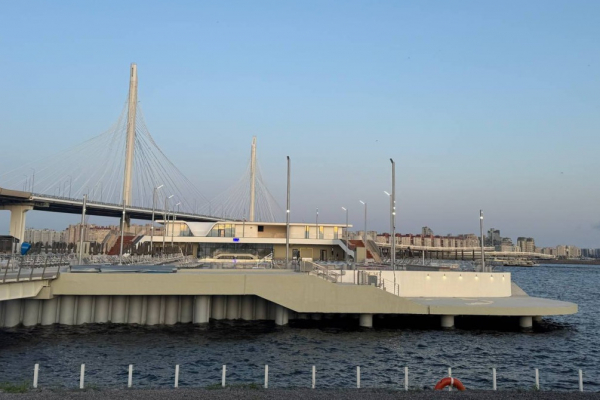 В акватории Финского залива в Петербурге открыли уникальный бассейн - новостной портал st-piter.ru