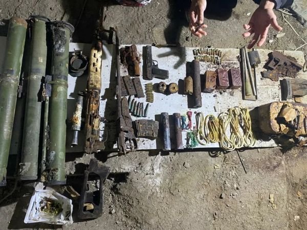 В подвале гостиницы в Петербурге нашли схрон с оружием из 90-х годов - новостной портал st-piter.ru