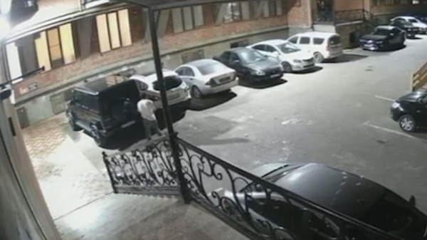 Бойцу ММА Хизриеву серьезно повредили руку в результате нападения - новостной портал st-piter.ru