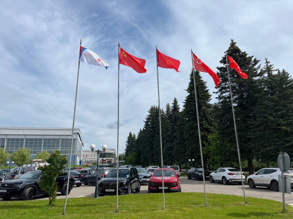 На съезде КПРФ получила новое название и совет авторитетов - новостной портал st-piter.ru