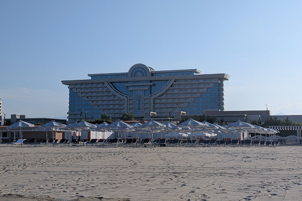 Первые туристы из России описали отдых на курорте в Северной Корее - новостной портал st-piter.ru