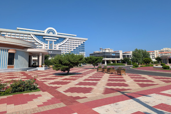 Первые туристы из России описали отдых на курорте в Северной Корее - новостной портал st-piter.ru