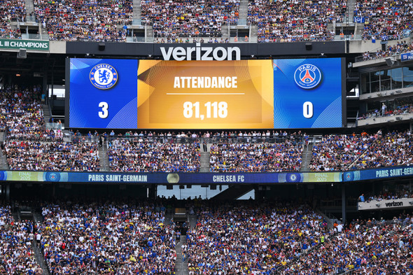 Трамп вручил вратарю сборной России медаль клубного чемпионата мира - новостной портал st-piter.ru