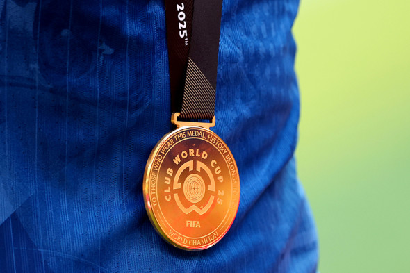 Тренер ПСЖ объяснил удар футболиста &laquo;Челси&raquo; в горло в финале клубного ЧМ - новостной портал st-piter.ru