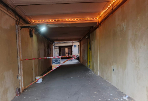 Галерея под открытым небом на Каменноостровском исчезла после жалобы - новостной портал st-piter.ru