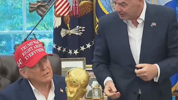 Трамп захотел оставить кубок чемпионата мира по футболу в Белом доме - новостной портал st-piter.ru