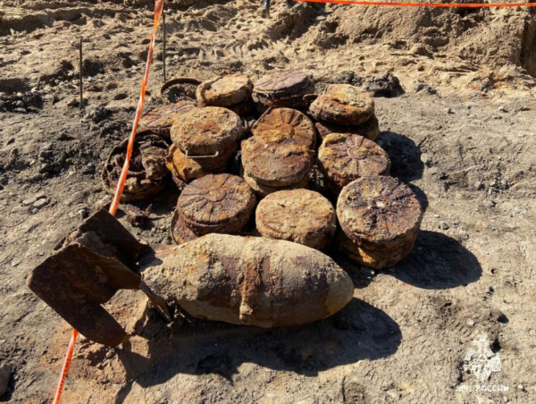 Под Петербургом обезвредили стокилограммовую авиабомбу. Видео - новостной портал st-piter.ru