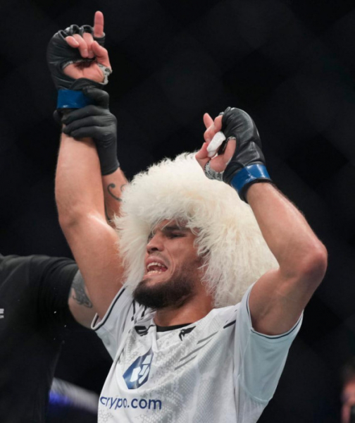 Кто из россиян является фаворитом на турнире UFC 321 - новостной портал st-piter.ru