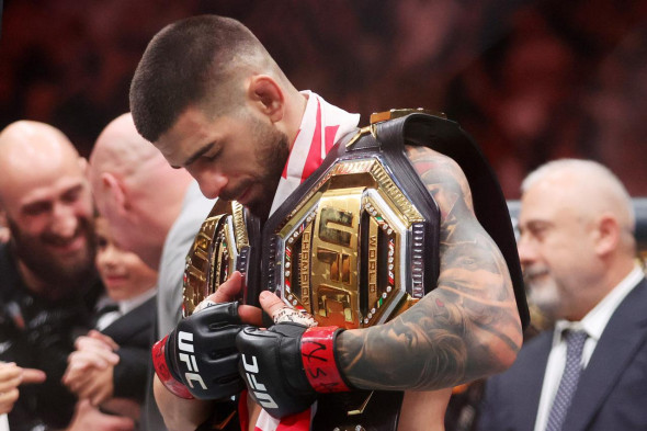 Кто выигрывал чемпионские пояса в UFC в двух и более весовых категориях - новостной портал st-piter.ru