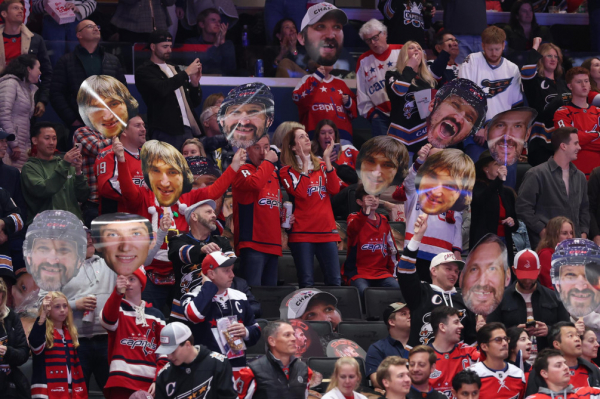 &laquo;Они покажут это детям&raquo;. Как Овечкина чествовали в столице США - новостной портал st-piter.ru