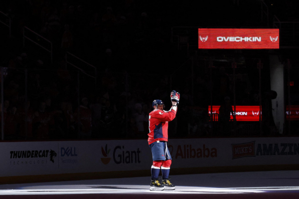 &laquo;Они покажут это детям&raquo;. Как Овечкина чествовали в столице США - новостной портал st-piter.ru