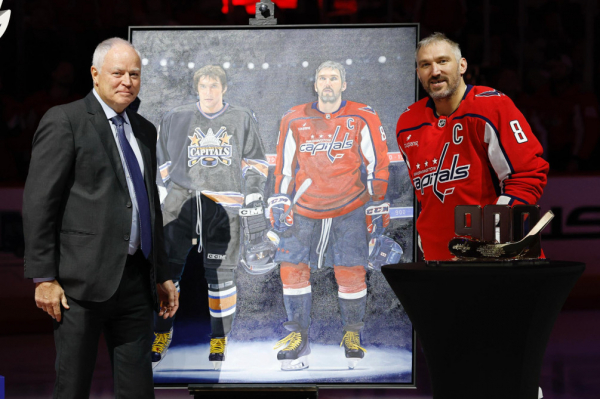 &laquo;Они покажут это детям&raquo;. Как Овечкина чествовали в столице США - новостной портал st-piter.ru