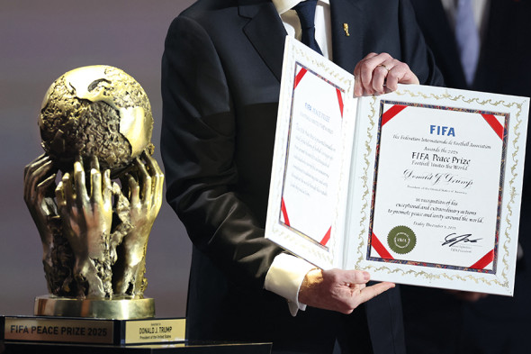 Инфантино наградил Трампа премией мира от ФИФА - новостной портал st-piter.ru