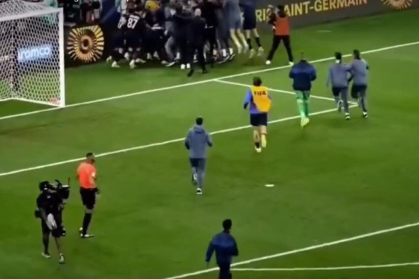 Украинский футболист ПСЖ не участвовал в поздравлении Сафонова - новостной портал st-piter.ru