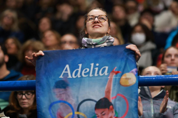 Петросян упала и лишилась медали на Олимпиаде-2026. Видео выступления - новостной портал st-piter.ru