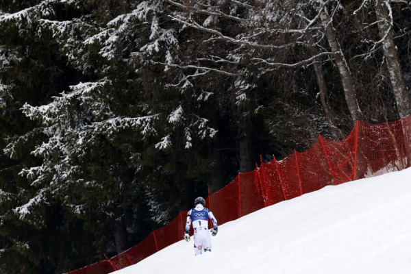 Побег в лес и драка на хоккее. Самые громкие истории на Играх-2026 - новостной портал st-piter.ru